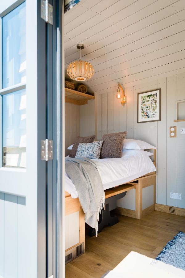 Boutique Cornish Shepherd'S Hut With Hot Tub Launceston Ngoại thất bức ảnh