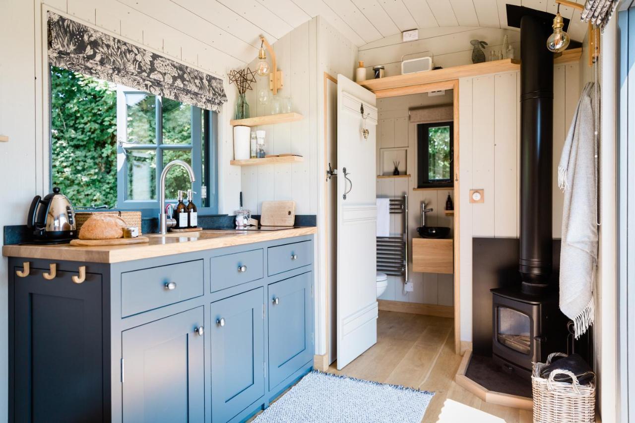 Boutique Cornish Shepherd'S Hut With Hot Tub Launceston Ngoại thất bức ảnh