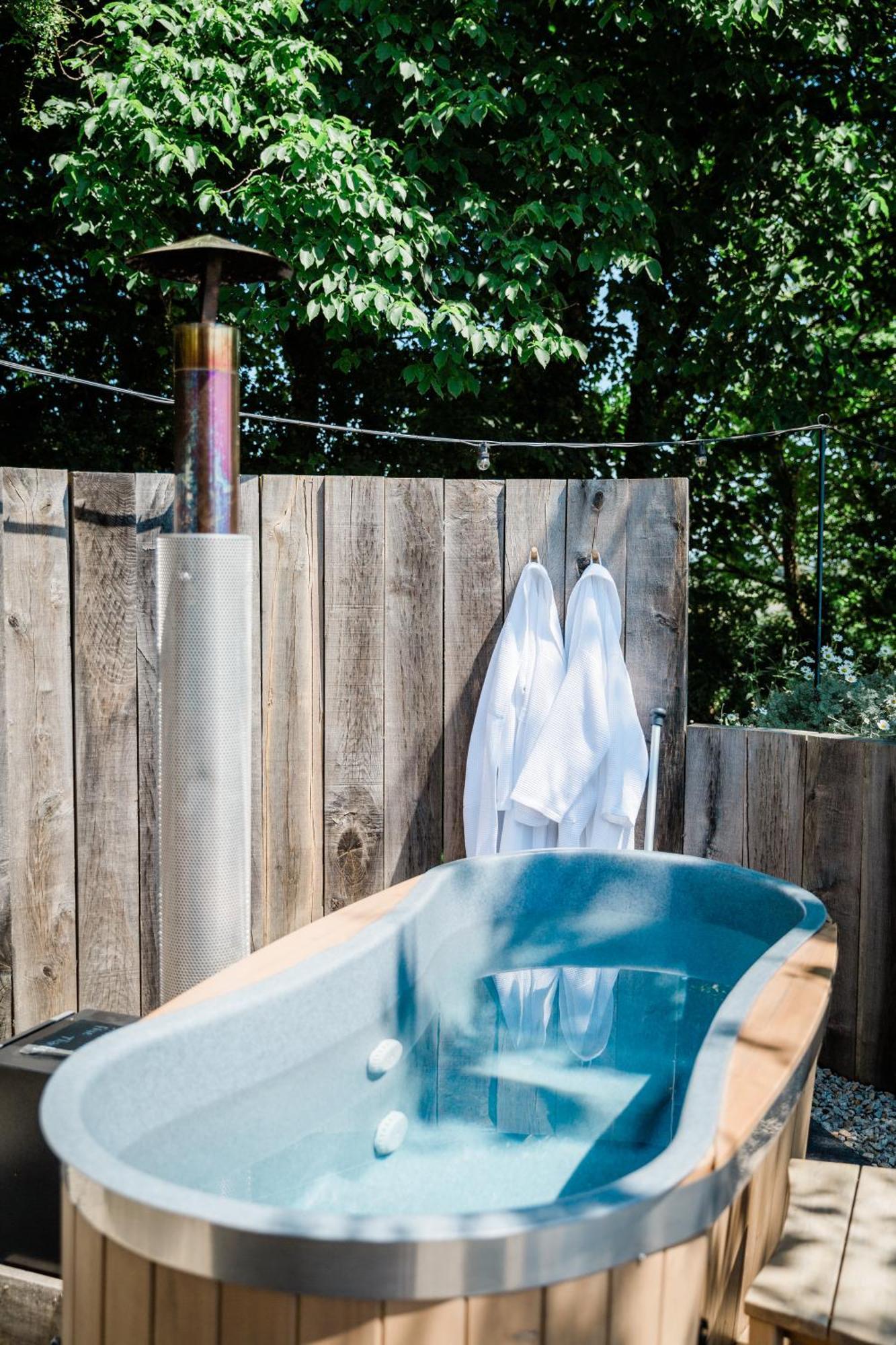 Boutique Cornish Shepherd'S Hut With Hot Tub Launceston Ngoại thất bức ảnh